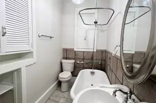 421 E Myrtle St, Angleton, TX 77515 - Photo 12