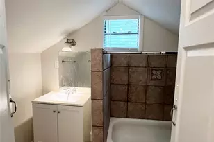 421 E Myrtle St, Angleton, TX 77515 - Photo 18