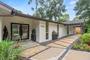 12506 Winding Brook Ln, Houston, TX 77024 - Photo 2