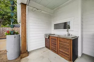 1205 Temple St, Houston, TX 77009 - Photo 8