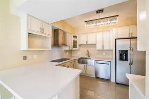 1111 Bering Dr, Houston, TX 77057 - Photo 6