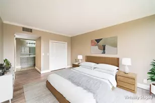 1111 Bering Dr, Houston, TX 77057 - Photo 10