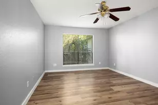 9009 Richmond Ave, Houston, TX 77063 - Photo 14