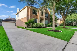 21927 Rustic Canyon Ln, Richmond, TX 77469 - Photo 2