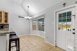 5810 Dixie Ln, Baytown, TX 77523 - Photo 18