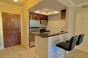 4515 Briar Hollow Pl Dr, Houston, TX 77027 - Photo 4