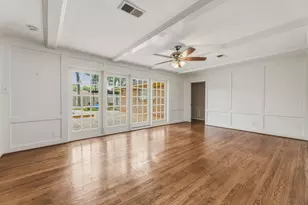 4510 Creekbend Dr, Houston, TX 77035 - Photo 4