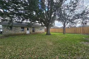 434 Long St, West Columbia, TX 77486 - Photo 6