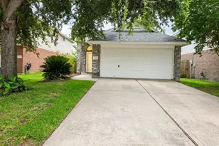 638 Aldenwick Ln, Houston, TX 77073 - Photo 2