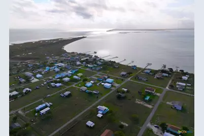 8 Mesquite Street E, Palacios, TX 77465 - Photo 1