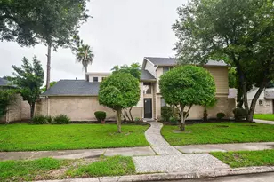 10903 Shawnbrook Dr, Houston, TX 77071 - Photo 2