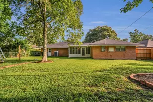 9003 Autauga St, Houston, TX 77080 - Photo 32