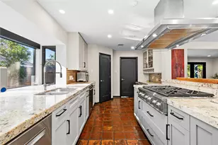 4614 Shetland Ln, Houston, TX 77027 - Photo 16