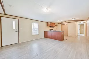 4702 10th St, Bacliff, TX 77518 - Photo 8