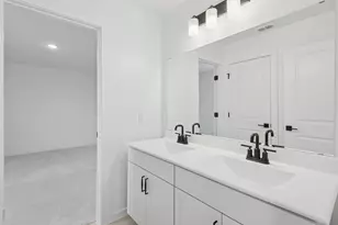 303 Boulden Ct, Sealy, TX 77474 - Photo 20