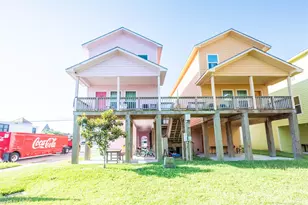 915 Moody Ave, Galveston, TX 77550 - Photo 1