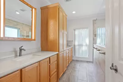 860 E Fm-517, Dickinson, TX 77539 - Photo 32