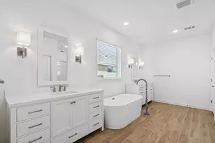 11714 Old Fashion Cir, Mont Belvieu, TX 77535 - Photo 20