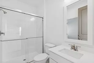 11714 Old Fashion Cir, Mont Belvieu, TX 77535 - Photo 16