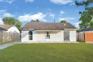 7659 Greenstone St, Houston, TX 77087 - Photo 1