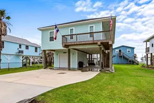 22017 Zachary Dr, Galveston, TX 77554 - Photo 2