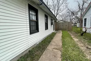 1941 N Avenue H, Freeport, TX 77541 - Photo 26