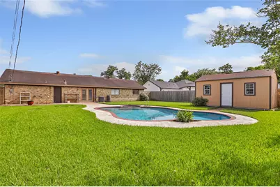 117 Tanglewood Street, Baytown, TX 77520 - Photo 6