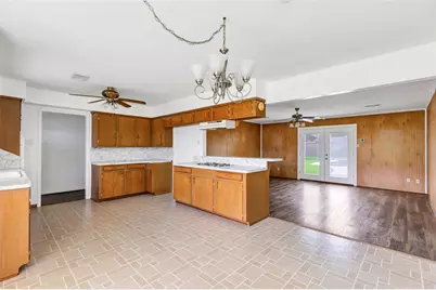 117 Tanglewood Street, Baytown, TX 77520 - Photo 20