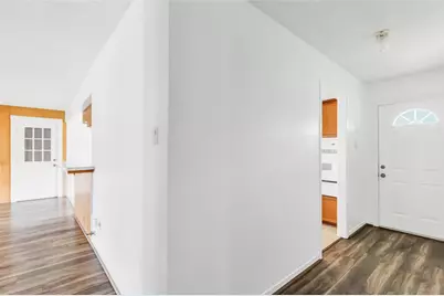 117 Tanglewood Street, Baytown, TX 77520 - Photo 12