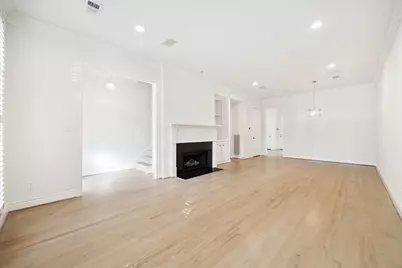 5160 Chevy Chase Drive, Houston, TX 77056 - Photo 8