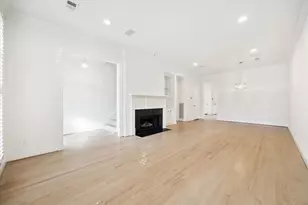 5160 Chevy Chase Dr, Houston, TX 77056 - Photo 8