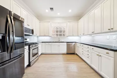 5160 Chevy Chase Drive, Houston, TX 77056 - Photo 10