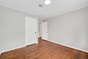 4106 Woodshire St, Houston, TX 77025 - Photo 18