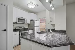 7575 Cambridge St, Houston, TX 77054 - Photo 6