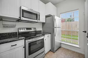 7575 Cambridge St, Houston, TX 77054 - Photo 8