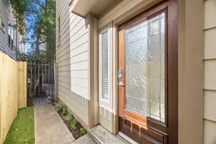 932 W 26th St, Houston, TX 77008 - Photo 4