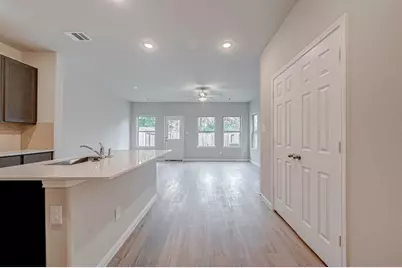 9020 Madera Road, Houston, TX 77078 - Photo 4