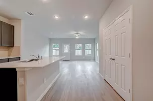 9020 Madera Rd, Houston, TX 77078 - Photo 4