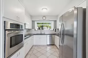 5606 Carew St, Houston, TX 77096 - Photo 6