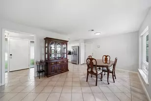 5606 Carew St, Houston, TX 77096 - Photo 8