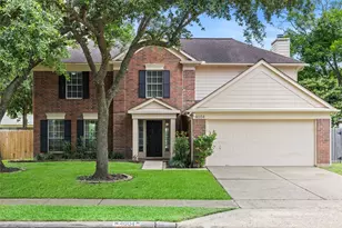 4004 Spring Branch Dr E, Pearland, TX 77584 - Photo 1