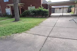 3411 Ashfield Dr, Houston, TX 77082 - Photo 4