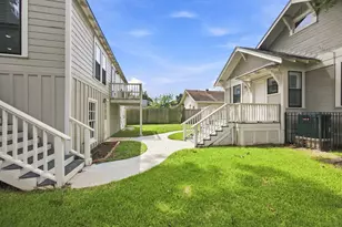 4618 McEwen St, Houston, TX 77009 - Photo 32