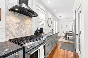 4618 McEwen St, Houston, TX 77009 - Photo 10