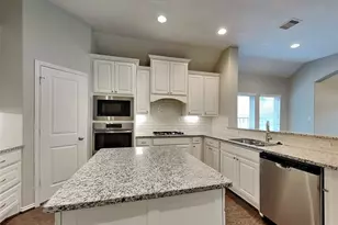 27113 Orleans Hill Ct, Magnolia, TX 77354 - Photo 4