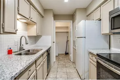 8787 Brae Acres Road #403, Houston, TX 77074 - Photo 10