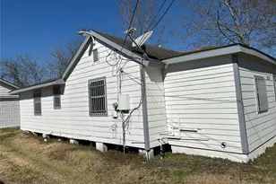 2217 Chew St, Houston, TX 77020 - Photo 2