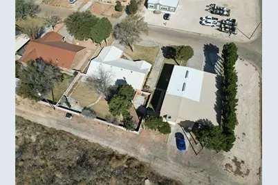 1015, 1017 E Tascosa Avenue, Kermit, TX 79745 - Photo 4