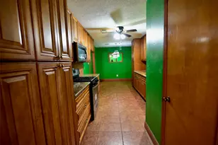 134 Weatherly Way, Houston, TX 77022 - Photo 18