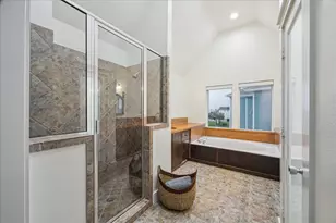 13839 Windlass Cir, Galveston, TX 77554 - Photo 16